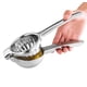 thumbnail image 5 of Exprimidor de frutas manual de acero inoxidable, exprimidor de cítricos, exprimidor de jugo de frutas, herramienta de prensa de mango rápido, exprimidor manual perfecto (plata), 5 of 5