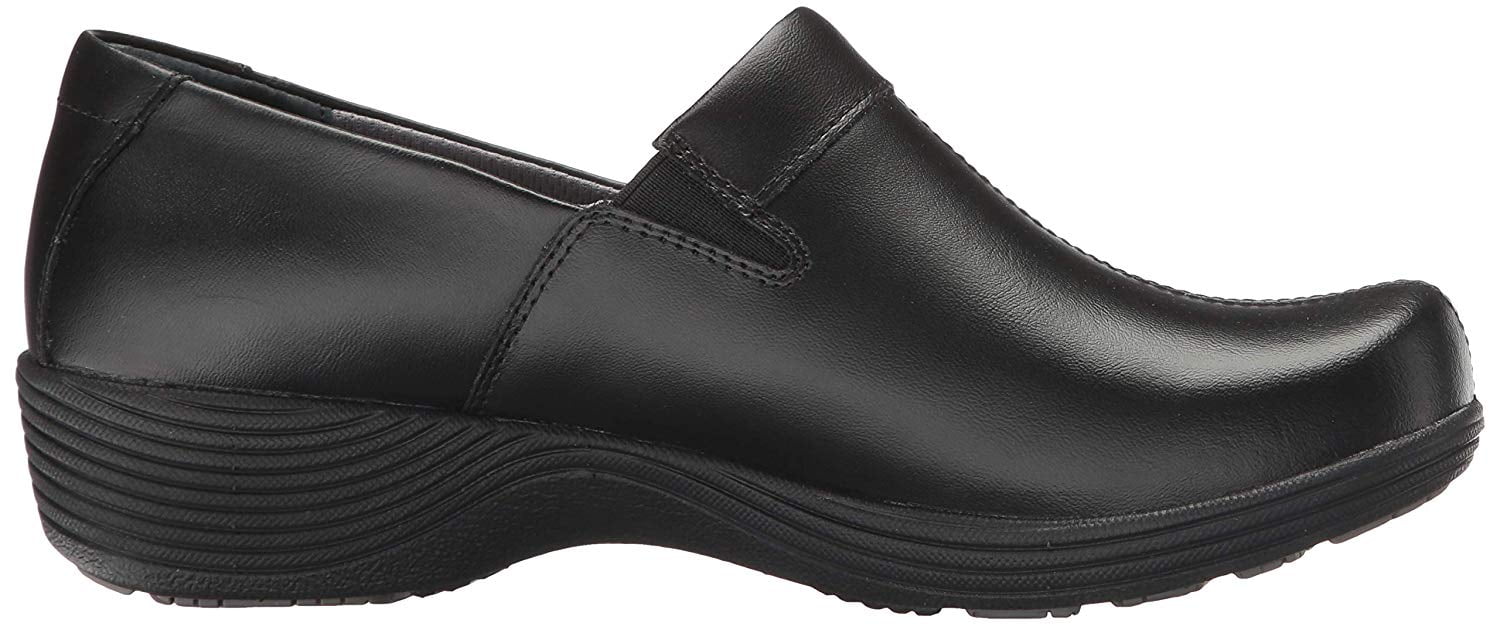 work wonders by dansko coral