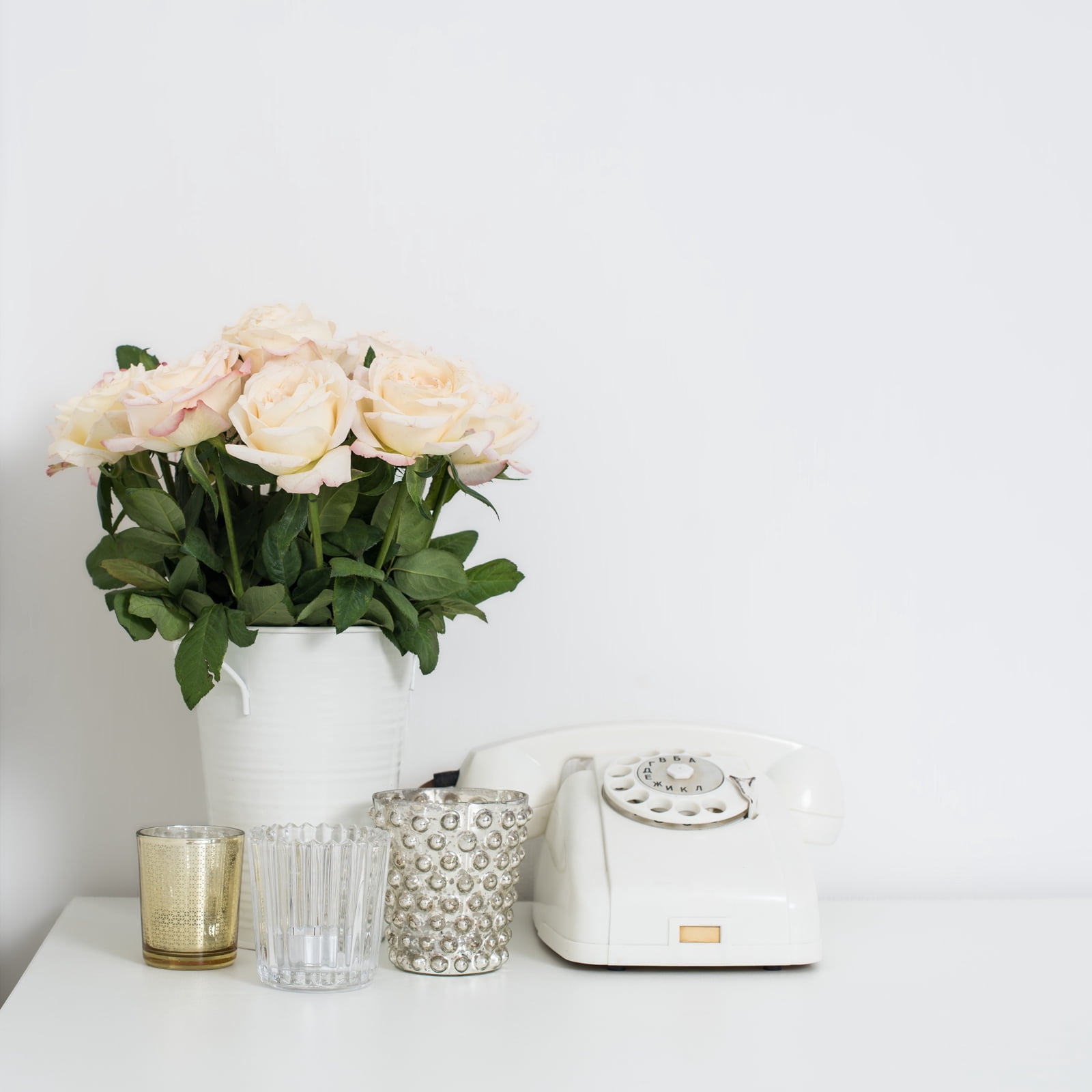 VEELIKE Thick White Peel and Stick Wallpaper White Contact Paper for Cabinets Kitchen Countertops 15.7"x354" Waterproof Self Adhesive White Wallpaper for Bedroom Matte White Vinyl Roll for Living Room