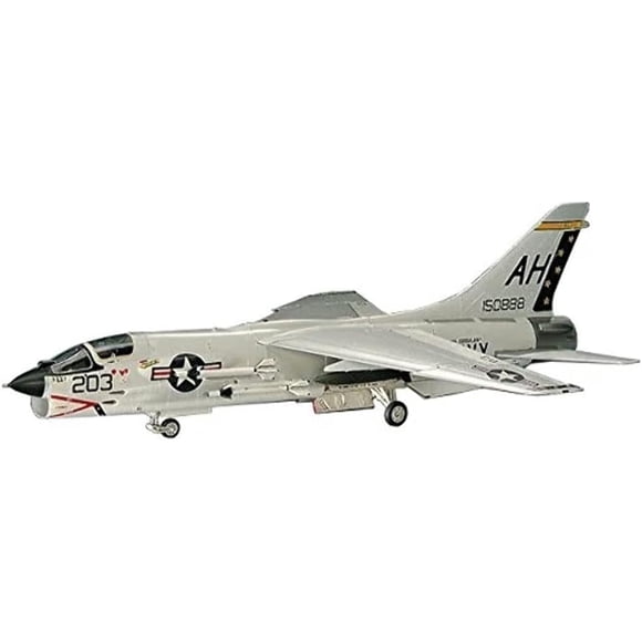 Hasegawa Corp. 00339 1/72 F-8E Cruzado