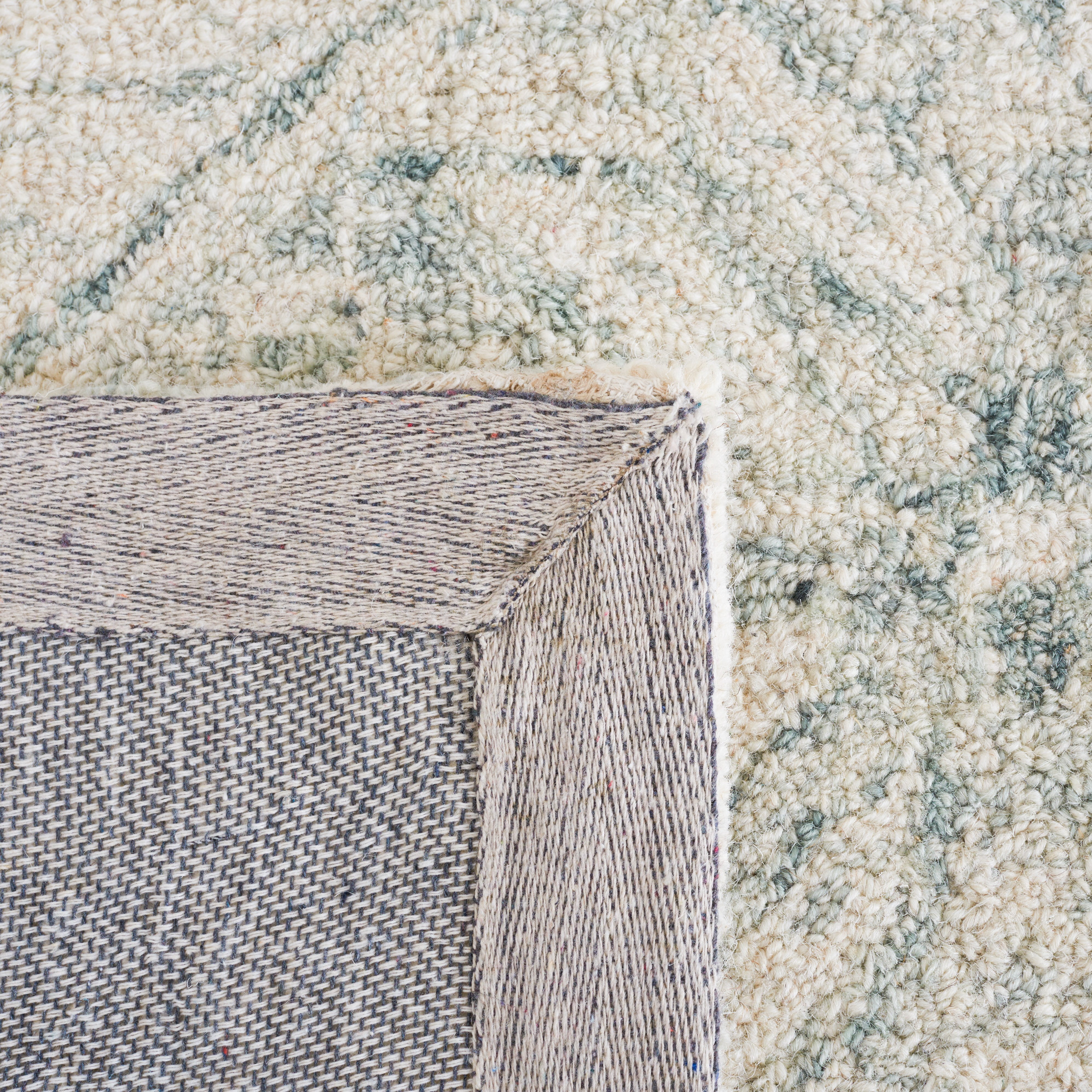SAFAVIEH Martha Stewart Tufted Pema Diamond Area Rug, Ivory/Light Blue, 3' x 5'