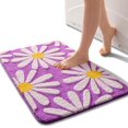 thumbnail image 1 of Alfombra de baño rosa con margaritas, decoración de flores blancas y amarillas, antideslizante, de microfibra, superabsorbente, lavable a máquina, para ducha (40,6 x 60,9 cm), 1 of 6