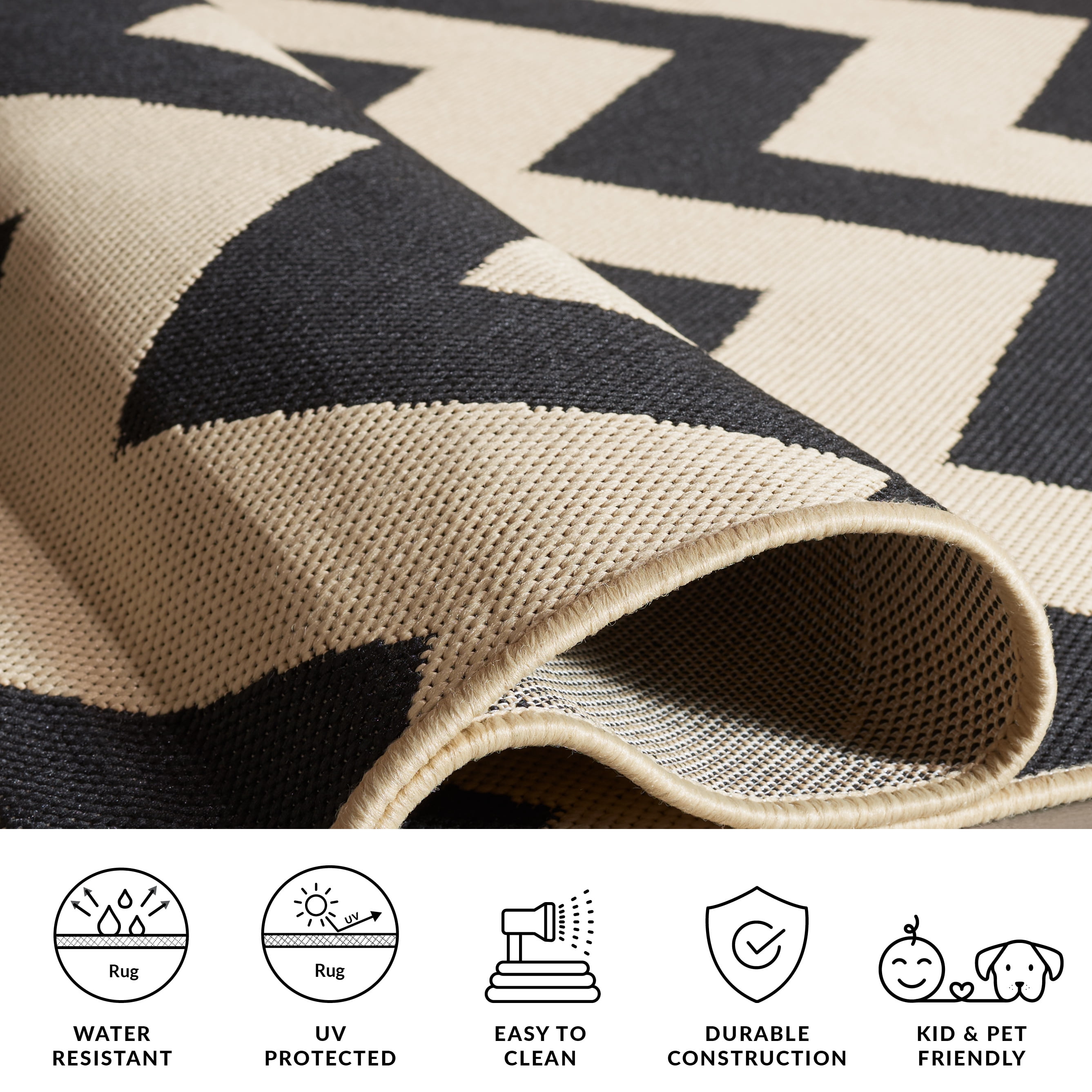 Safavieh Courtyard Bailey Chevron Indoor/Outdoor Area Rug, Black/Beige, 2' x 3'7"