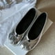 thumbnail image 3 of Mocasines planos con punta dividida de diseñador, zapatos tipo mule informales con suela blanda Ninjas, zapatos Mary Jane cómodos de estilo retro para otoño de 2024, zapatos de ballet de moda, 3 of 4
