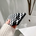 thumbnail image 5 of Funda de teléfono cuadrada a cuadros para iPhone 14 2022, diseño de cuadros en blanco y negro, delgada, suave, clásica, resistente a los golpes, protectora a cuadros, 5 of 5
