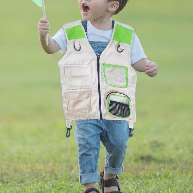 chaleco explorador para niños, chaleco de juego de simulación cosplay, chaleco tipo cargo verde de poliéster con múltiples bolsillos visibles y cierre frontal, 37 cm x 46 cm, vista frontal centrada de un niño que lo usa sobre camiseta blanca en un área de césped; también adecuado para juegos de rol y actividades al aire libre.