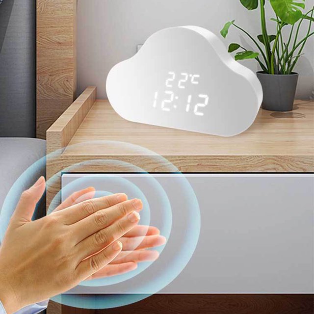 Reloj despertador con nubes LED Wdftyju brillo ajustable