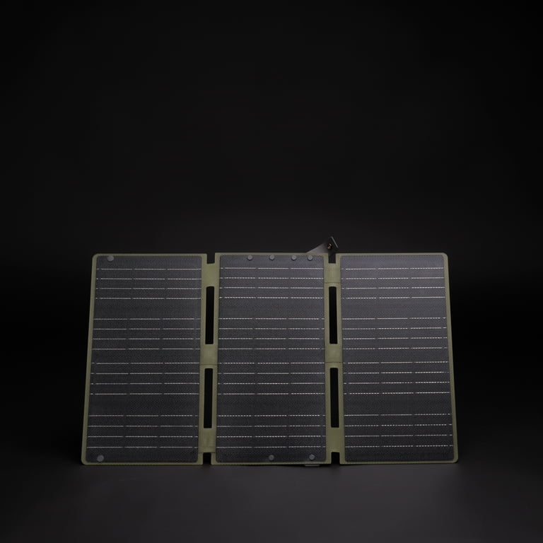Swiss Tech 30W Foldable Solar Panel with USB Ports photo 2