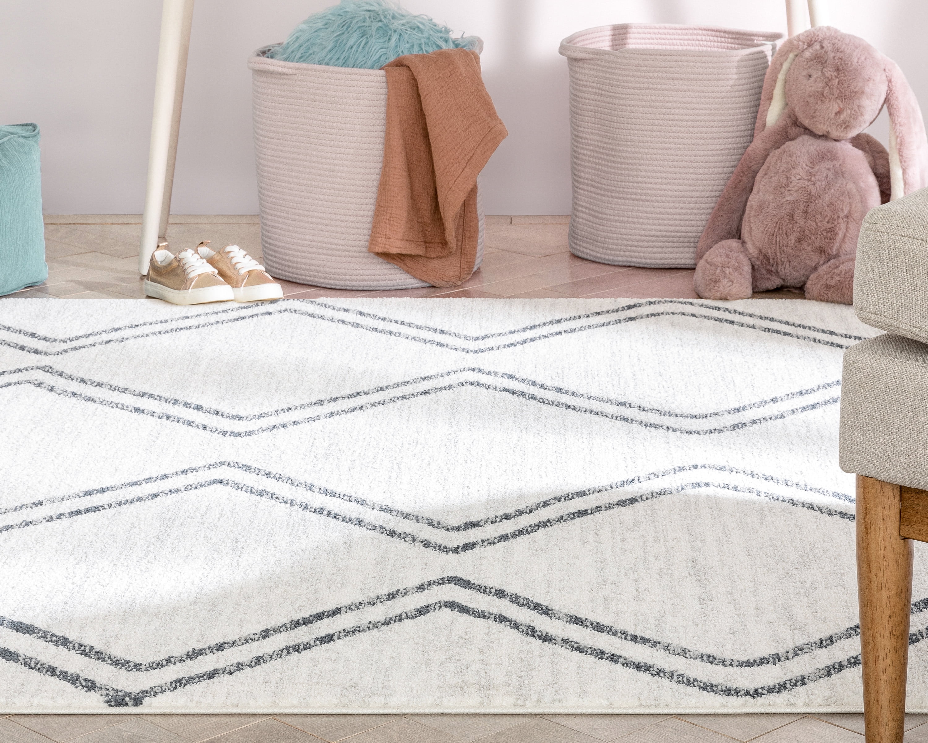 Well Woven Kennedy Chevron Area Rug, 6.58' x 9.25', Cotton Fringe For Authentic Look, Super Soft Pile, Durable, Easy To Clean