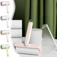 thumbnail image 1 of Cepillo de rodillo adhesivo desmontable para ropa y muebles - 60 hojas Removedor de pelusas de pelo de mascotas - Herramienta de limpieza de escritorio reutilizable - No requiere batería, 1 of 5