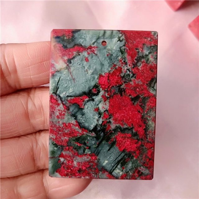 Jewelry and Jadeite Xiuyan Peach Blossom Stone Square "No Worries" Pendant, Plum Blossom Jade Square Pendant, Sales Event Ornament