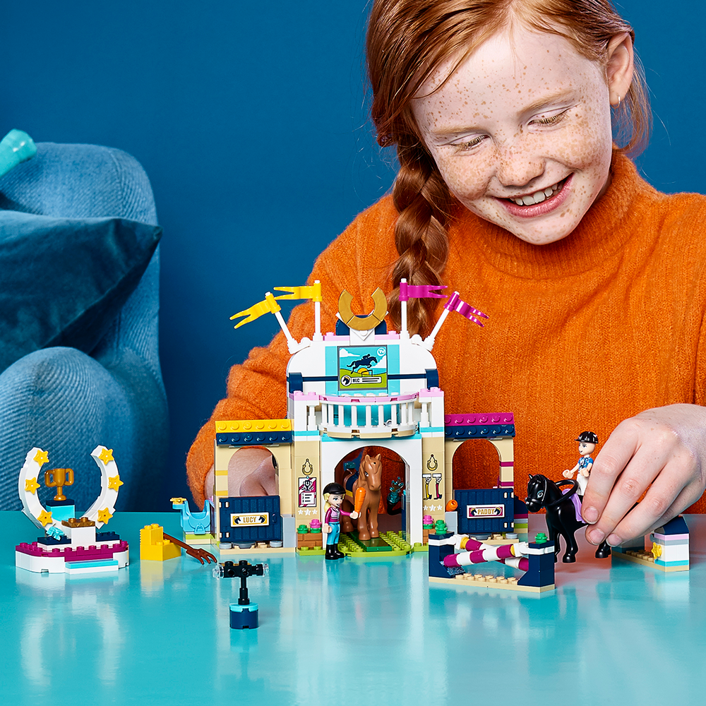 lego friends stephanie horse jumping