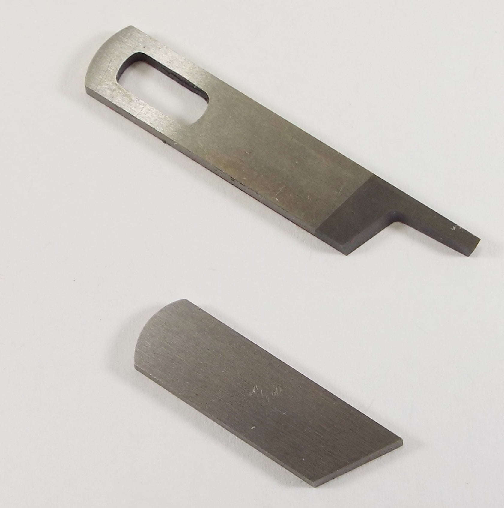 Singer 14U Series Serger Knife Set Includes Upper 412585 & Lower 412749