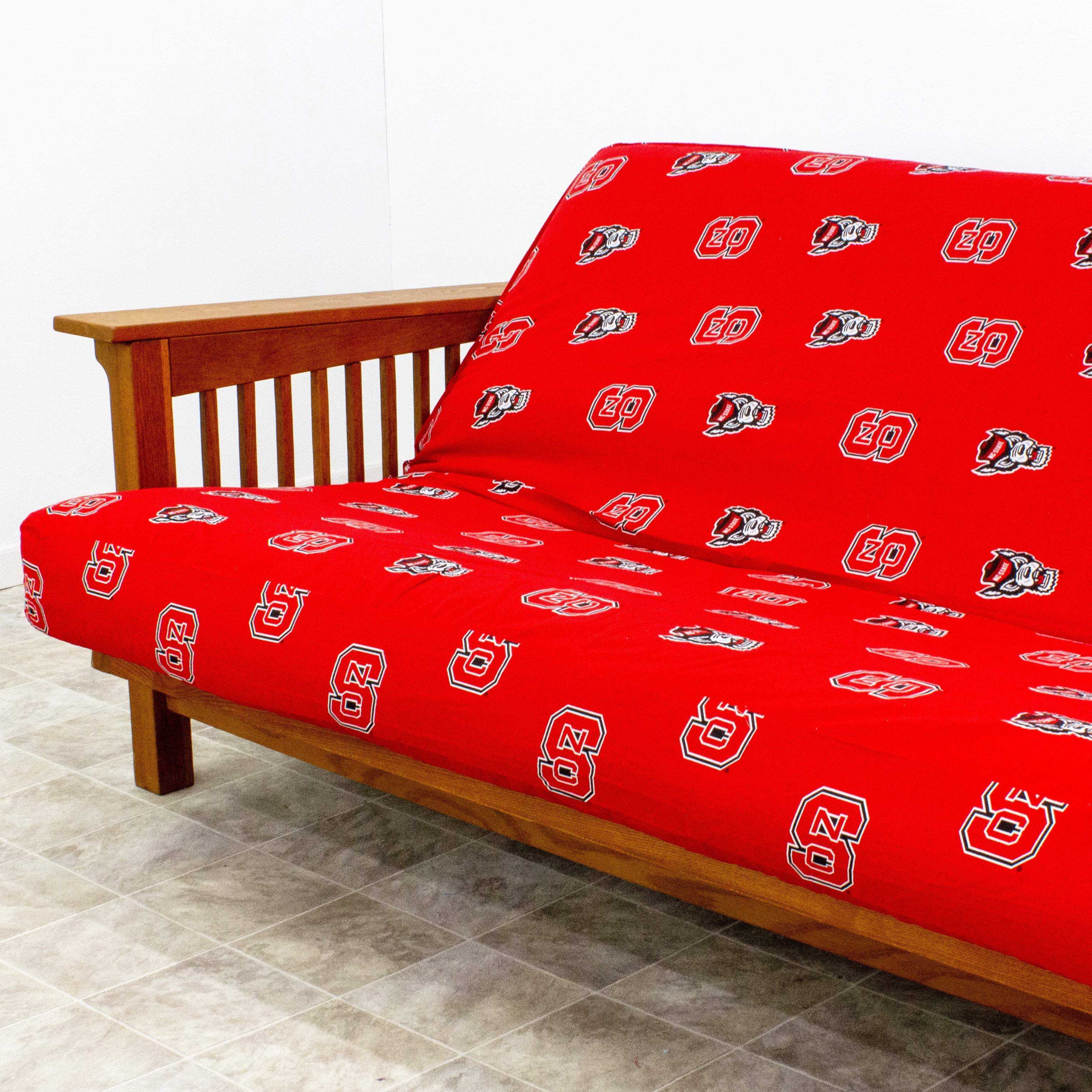 North Carolina State Wolfpack Futon Cover - Full size fits 6 and 8 inch mats