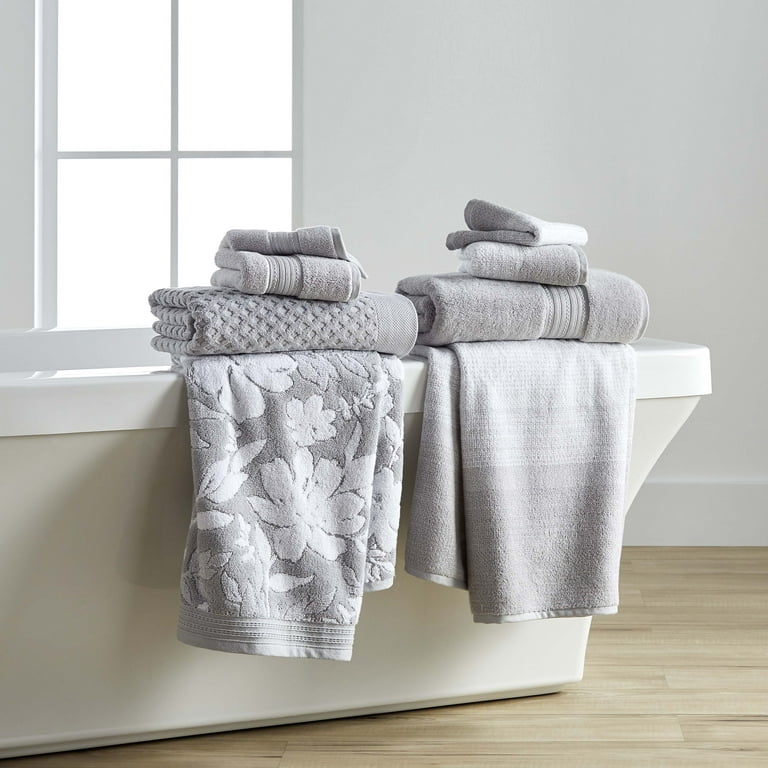 Better Homes & Gardens Sheared Paisley Bath Towel, Soft Silver, Gray