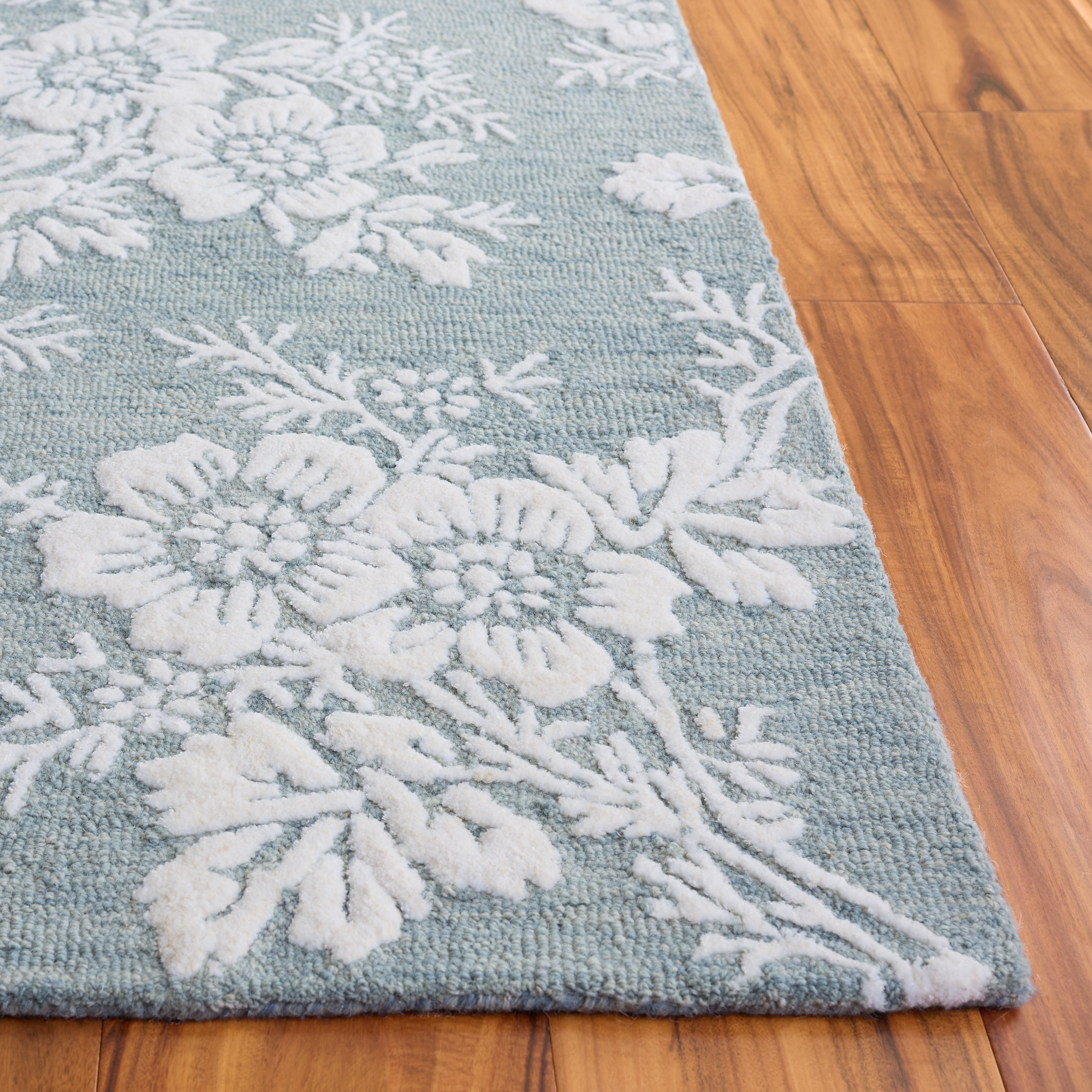 Safavieh Glamour Declan Floral Area Rug, Blue/Ivory, 5' x 8'
