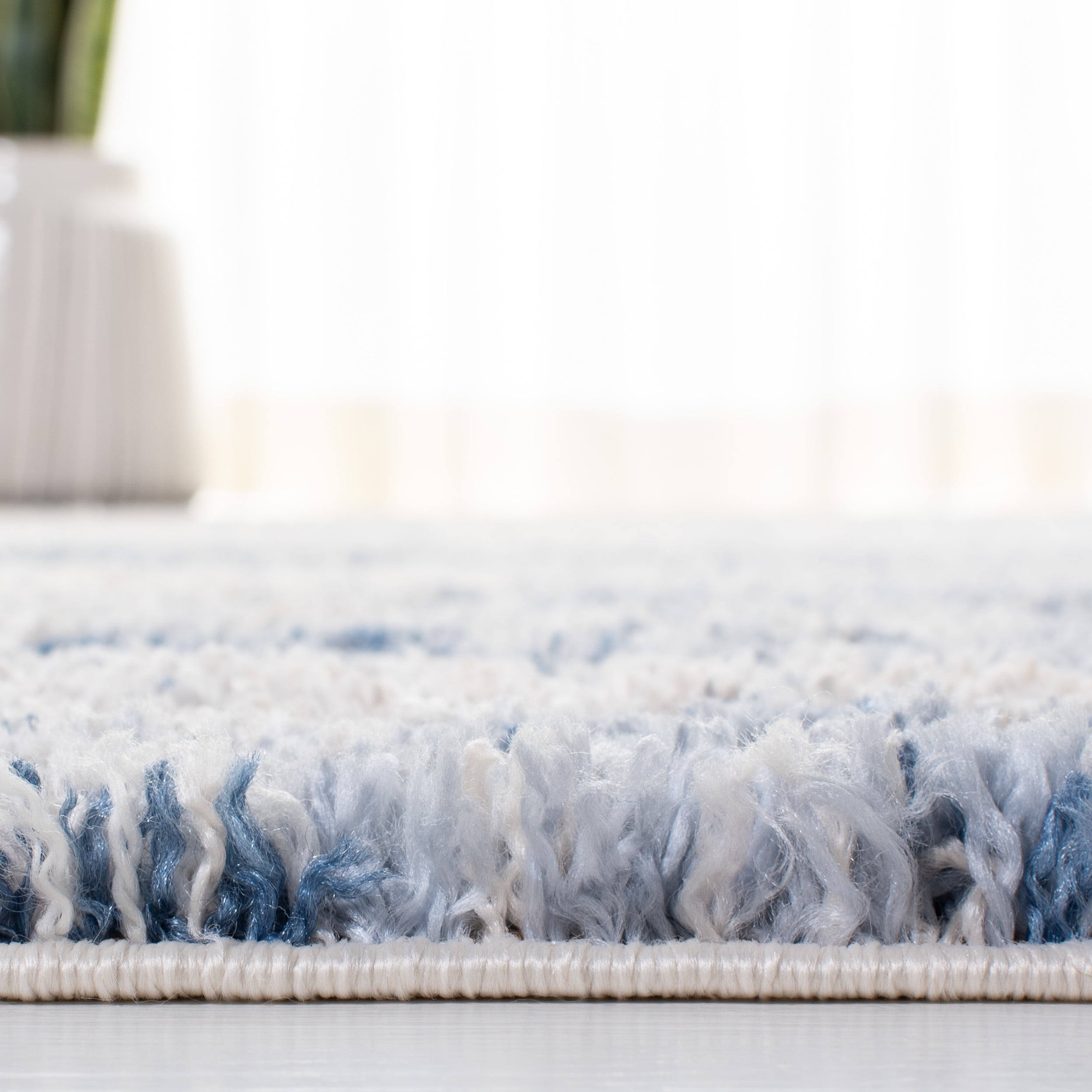 SAFAVIEH Berber Damian Abstract Shag Area Rug, Beige/Blue, 5'3" x 7'6"