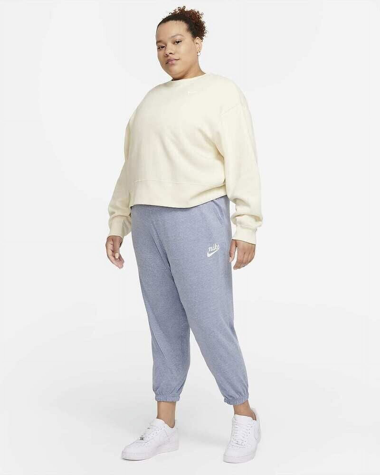 nike capri joggers womens