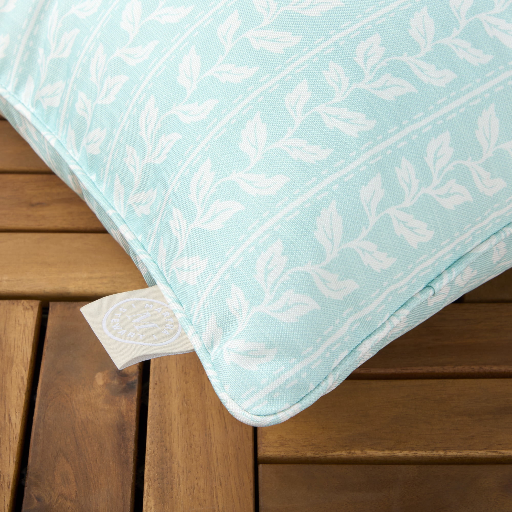MARTHA STEWART Vineyard Vines Indoor Outdoor Decorative Pillow 2-Pack Set, UV Fade Resistant, Water Repellent, Printed Garden Design, Aqua Blue, 18"x18"