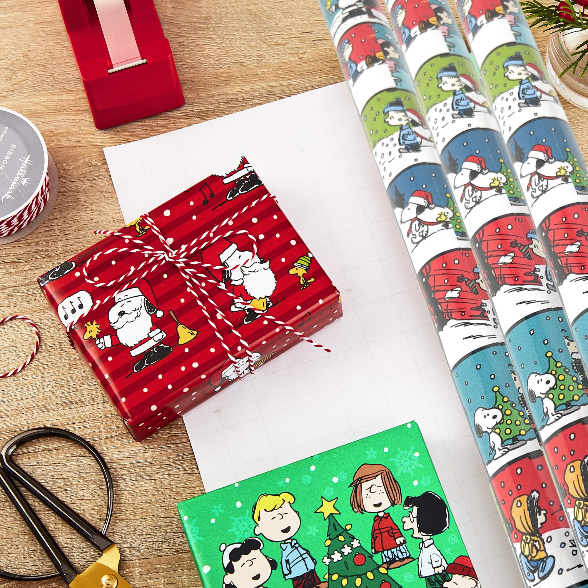 Peanuts™ 19-Piece Holiday Gift Wrapping Set