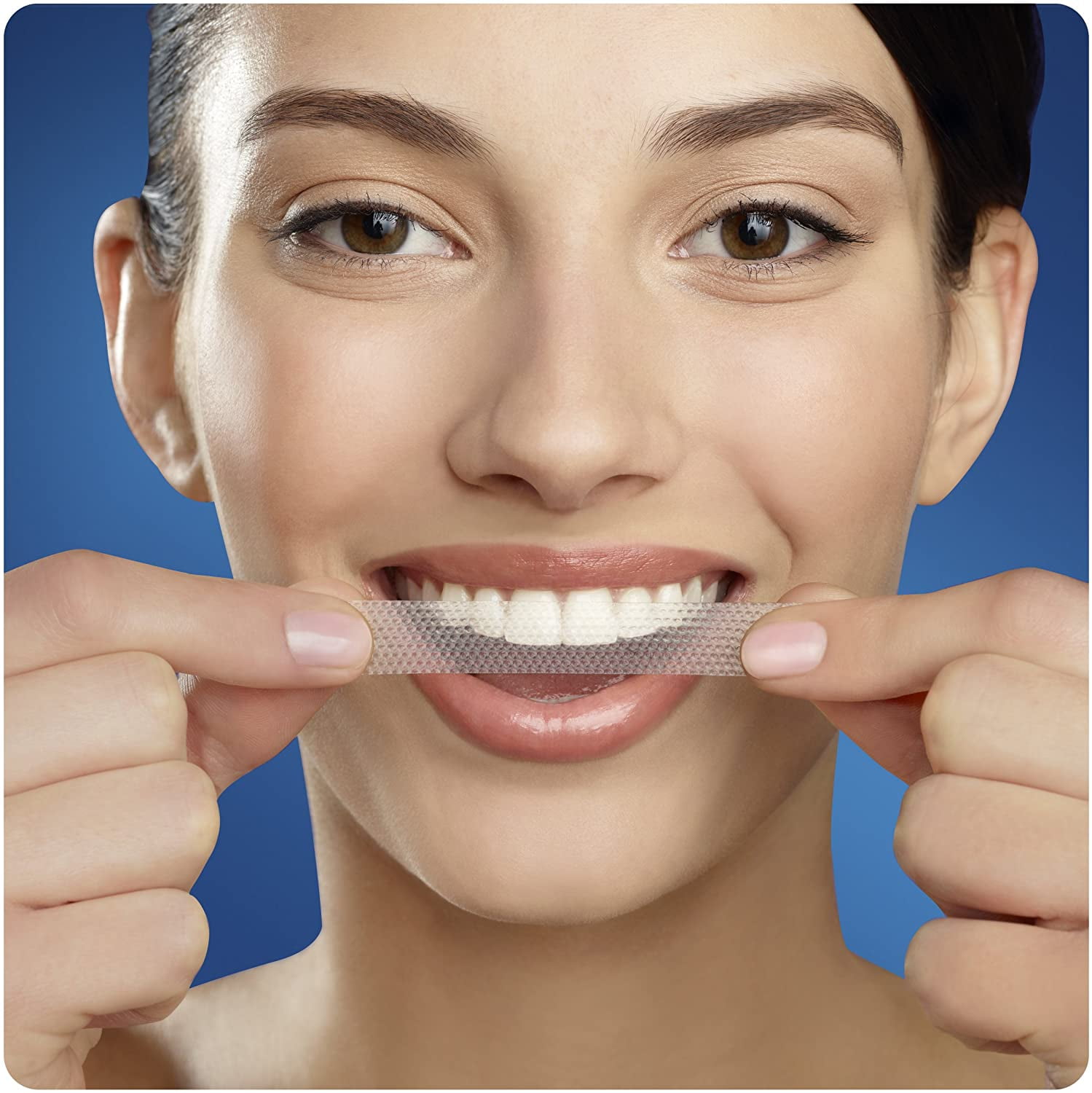 Crest 3D White Luxe Whitestrip Teeth Whitening Kit, Glamorous White, 14 Treatments( Each with 1 Upper/ 1 Lower), 28 Strips