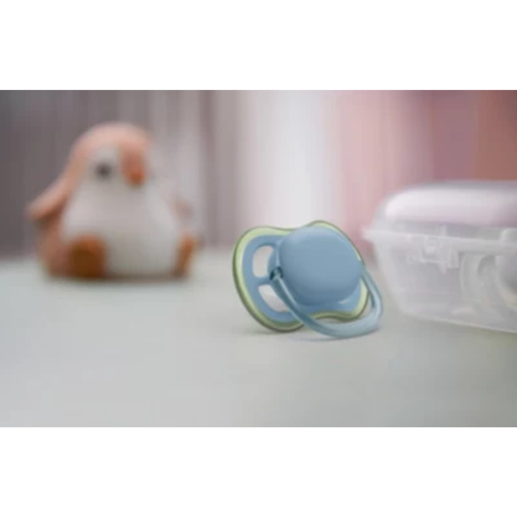 Philips Avent Ultra Air Pacifier 0-6M, Pastel Green / Celestial Blue, 2 Pack, SCF085/21