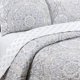 thumbnail image 4 of Juego de edredón reversible con diseño floral, colcha ligera para todas las estaciones, gris, tamaño Queen, 3 piezas, 4 of 5