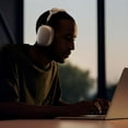 thumbnail image 4 of Apple AirPods Max Écouteurs | Argent | Certifié Remis à Neuf Grade A, 4 of 5