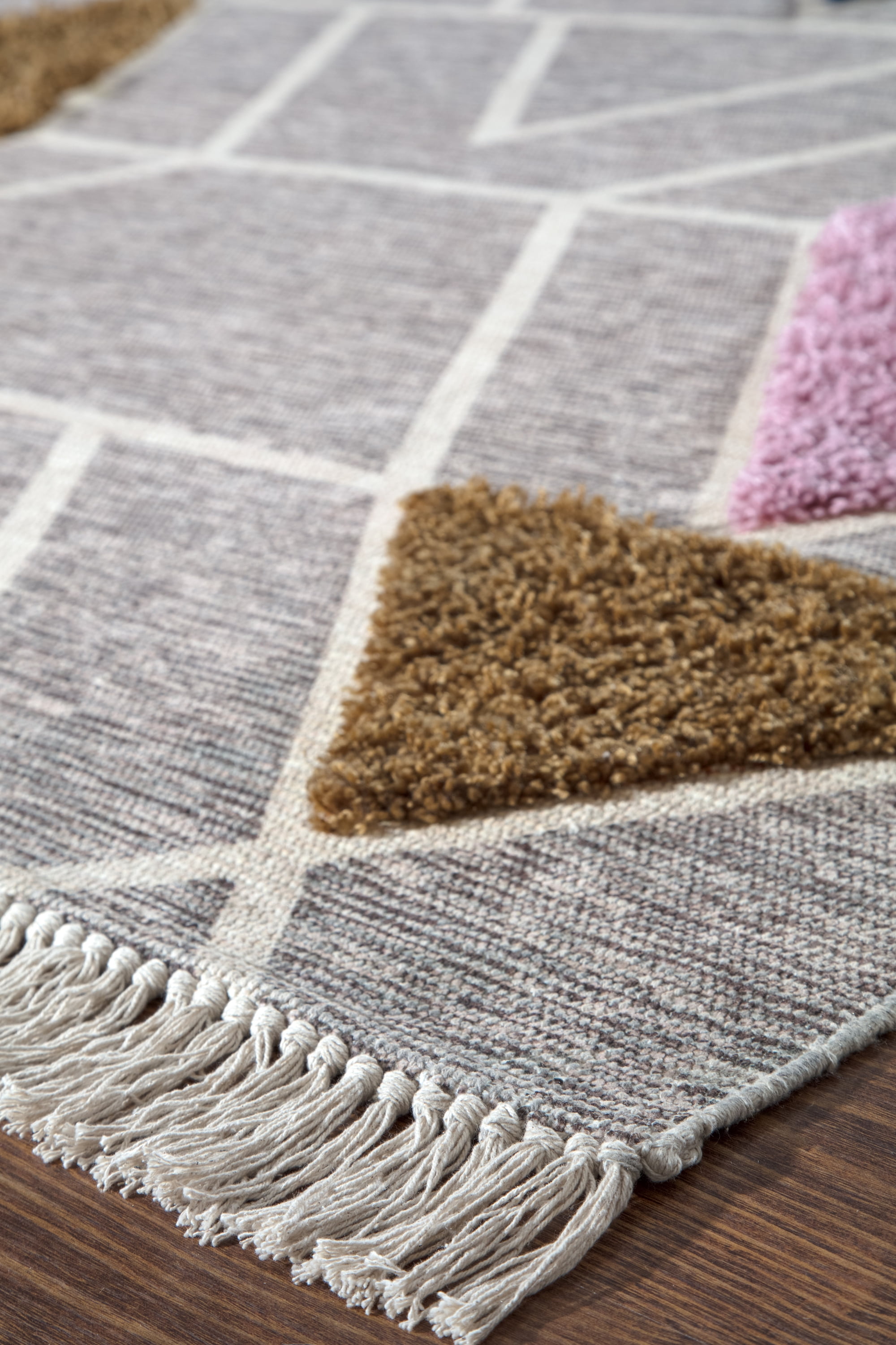 Diamond Aztec Tufted Flat Weave Area Rug 7"x10" by Drew Barrymore Flower Home