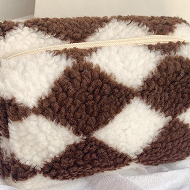 Bolsa de cosméticos a cuadros a la moda, de almacenamiento de maquillaje para artículos de tocador de felpa para mujer (caqui)