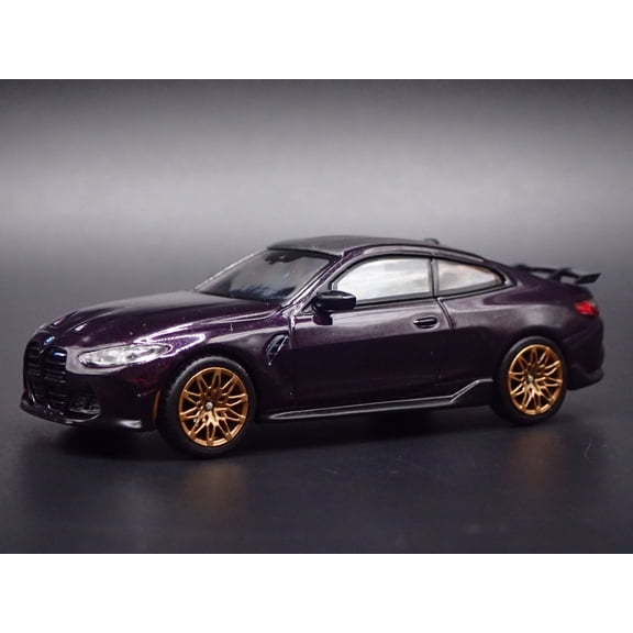 Open Box 2020-2026 BMW M4 M PERFORMANCE G82 VIOLET 1:64 SCALE DIORAMA DIECAST MODEL CAR