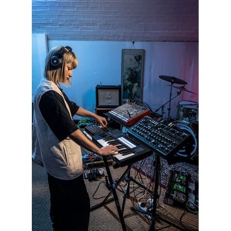 Novation - Launchkey 25 [MK4] MIDI Controller - Black