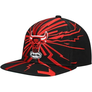  Mitchell & Ness Men's Chicago Bulls Hardwood Classics  Paintbrush Snapback Cap, White/Red : Sports & Outdoors