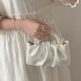thumbnail image 4 of Bolso de mano con perlas para niña dulce, bolso de mano para mujer, bolso bandolera plisado a la moda, bolso de nube, mini bolso pequeño para teléfono móvil, 4 of 6