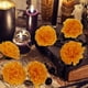 thumbnail image 4 of Flores Artificiales ANGGREK 30 Piezas de Caléndula de Tela de Seda, 4 of 7