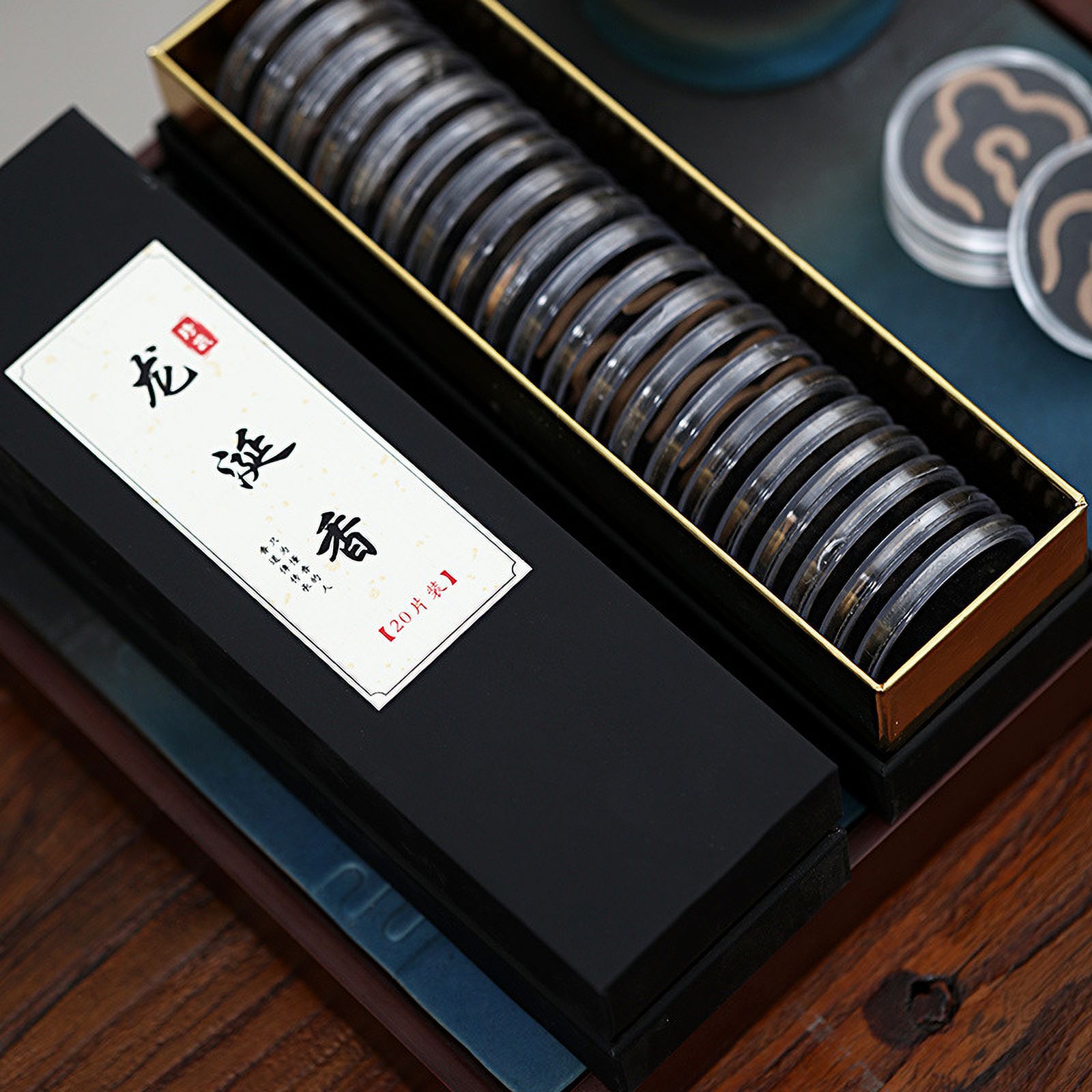 Zhuge Coil Incense, Each Cloud Shaped Coil Incense Comes with A Outdoor travel Portable Incense Rack, Pack of 20 Pieces Incense Coils, One Coil Incense Burn for Approxi Aroma 1 Hour，Ambergris
