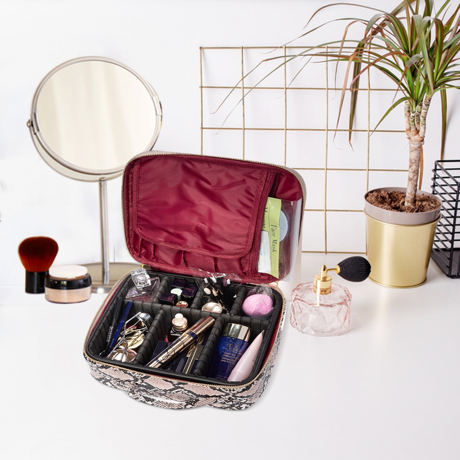 LUXOURIA Travel Checkered Makeup Bag Designer Leather Cosmetics Bag  Organizer 