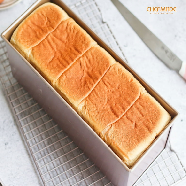 CHEFMADE Commercial Pullman Loaf Pan with Lid 2.2Lb Dough Capacity Non stick Rectangle Flat Toast Box for Oven Baking 4.8 x 12.6 x 4.7 Champagne