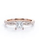 thumbnail image 1 of JeenMata Anillo de Compromiso de 4 Puntas con Diamantes de Talla Princesa con Detalles Pavé en Oro Rosa de 10 K, 1 of 6