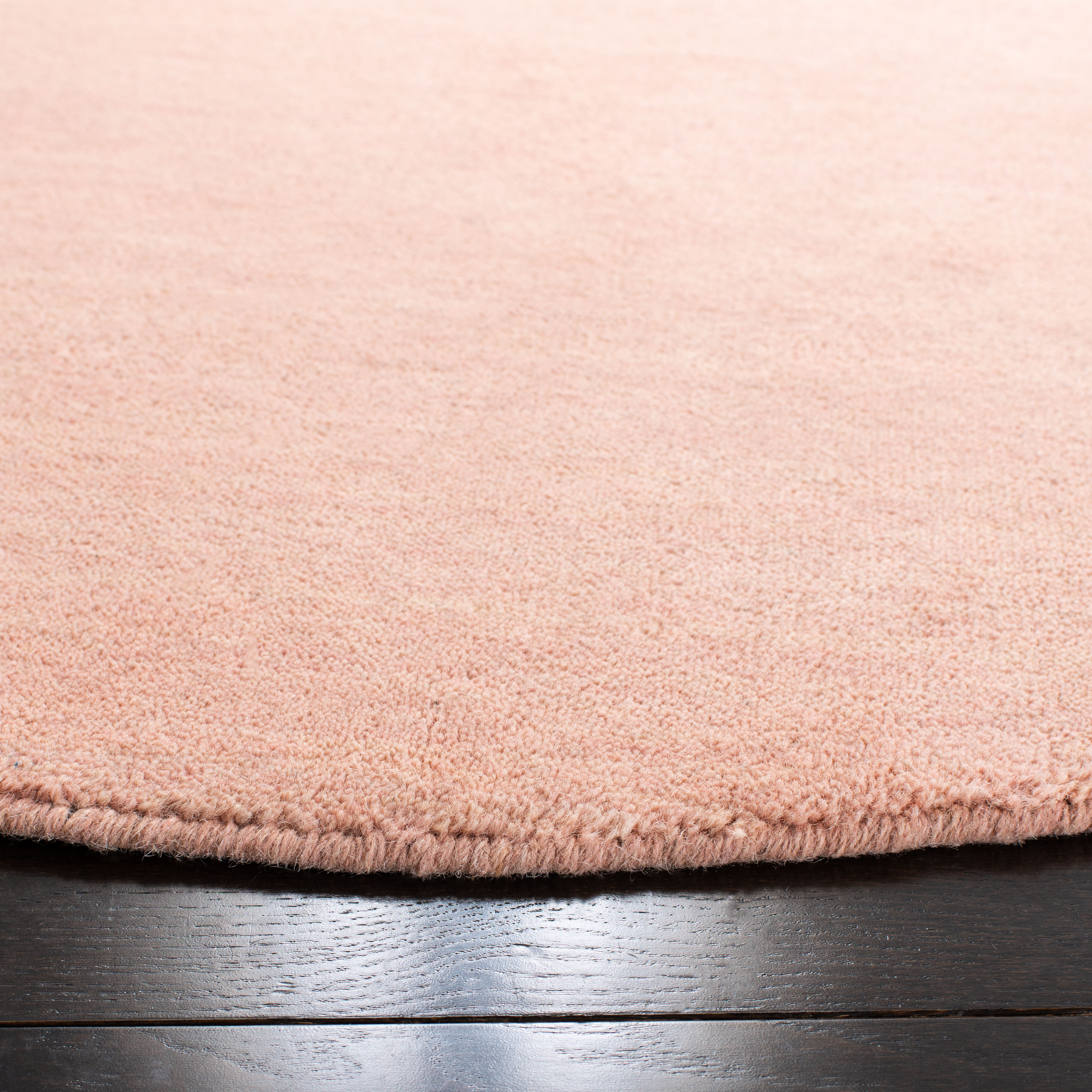Safavieh Himalaya Dawa Solid Area Rug, Light Pink, 6' x 6' Round