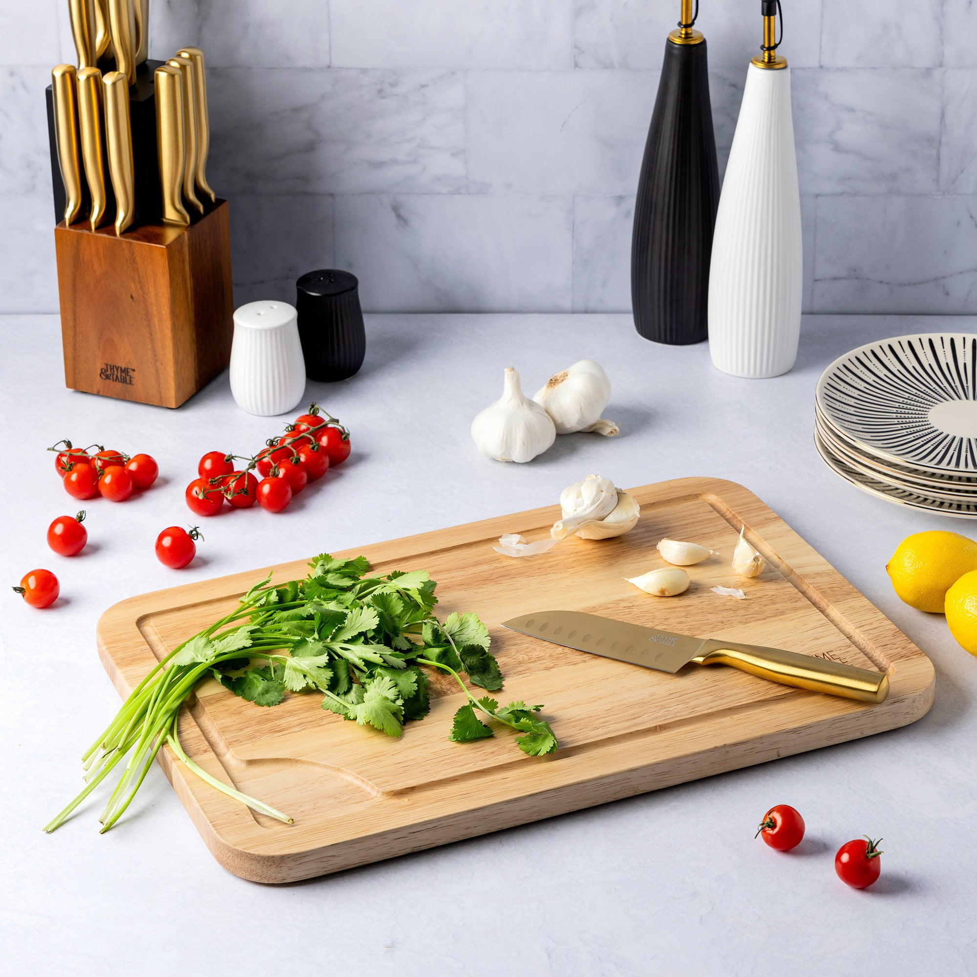 Thyme & Table Large 12" x18" Rubberwood Cutting Board with L-Shaped Anti-Slip Feet