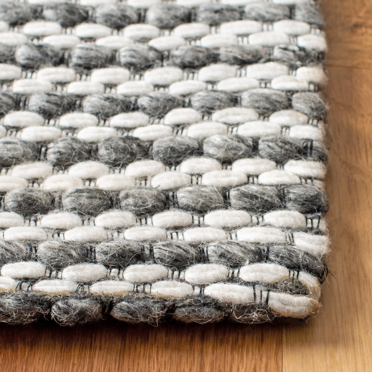 SAFAVIEH Marbella Lorenzo Striped Runner Rug, Charcoal/Ivory, 2'3" x 8'
