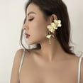 thumbnail image 4 of Joyería personalizada con cadena larga de diamantes y clip de oreja de flor para mujer, moda de color con borlas y gancho de oreja de flor, diseño único, buen material, 4 of 6