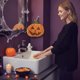 thumbnail image 1 of Toalla de mano colgante de forro polar con diseño de calabaza de Halloween y corales para cocina y baño, ideal para fiestas navideñas., 1 of 6