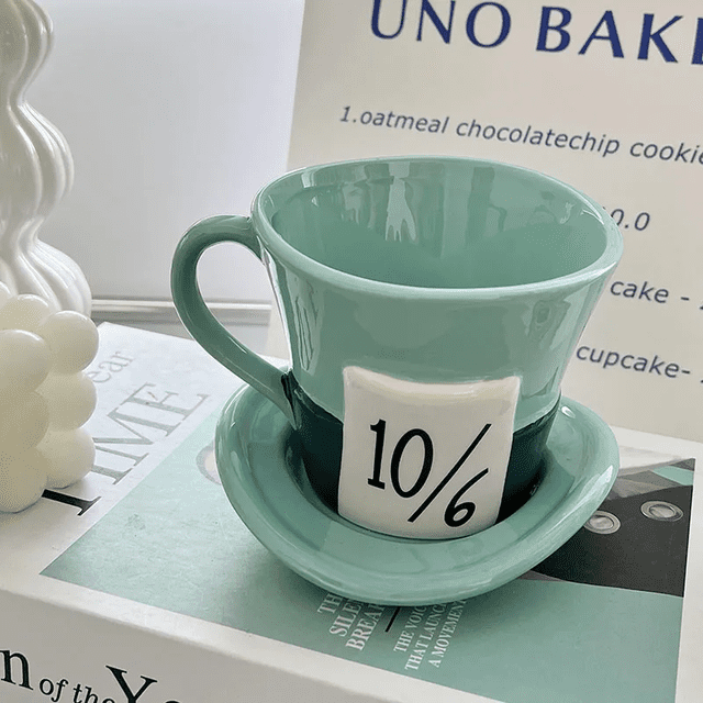Taza de cerámica de Alicia en el país de las Maravillas, figura de acción de gato Sombrerero Loco, taza encantadora, regalos creativos para niños