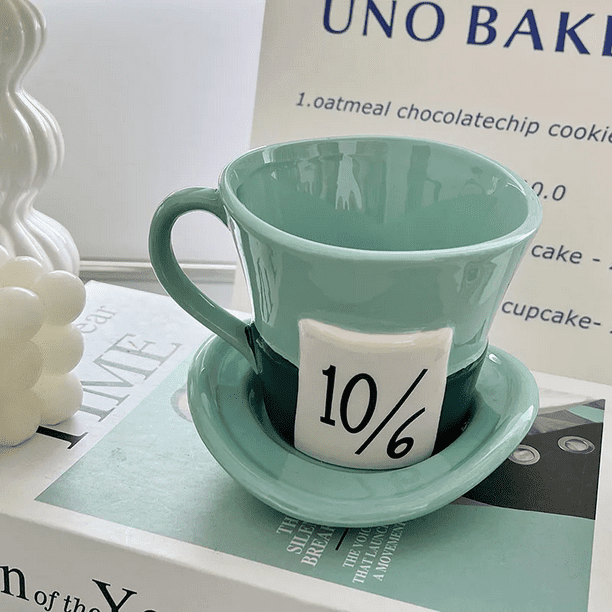 Taza de cerámica de Alicia en el país de las Maravillas, figura de acción de gato Sombrerero Loco, taza encantadora, regalos creativos para niños