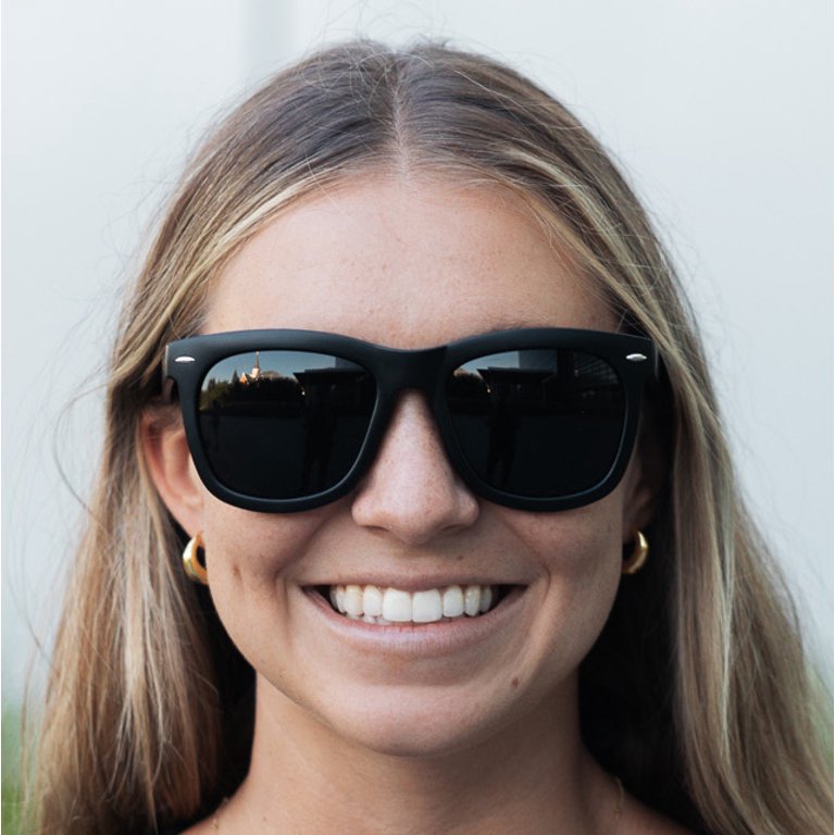 Retro Oversized Round Sunglasses with UV400 Protection Polycarbonate Frame Karsaer Retro Oversized Round Sunglasses Women & Men, 70s  main image 4