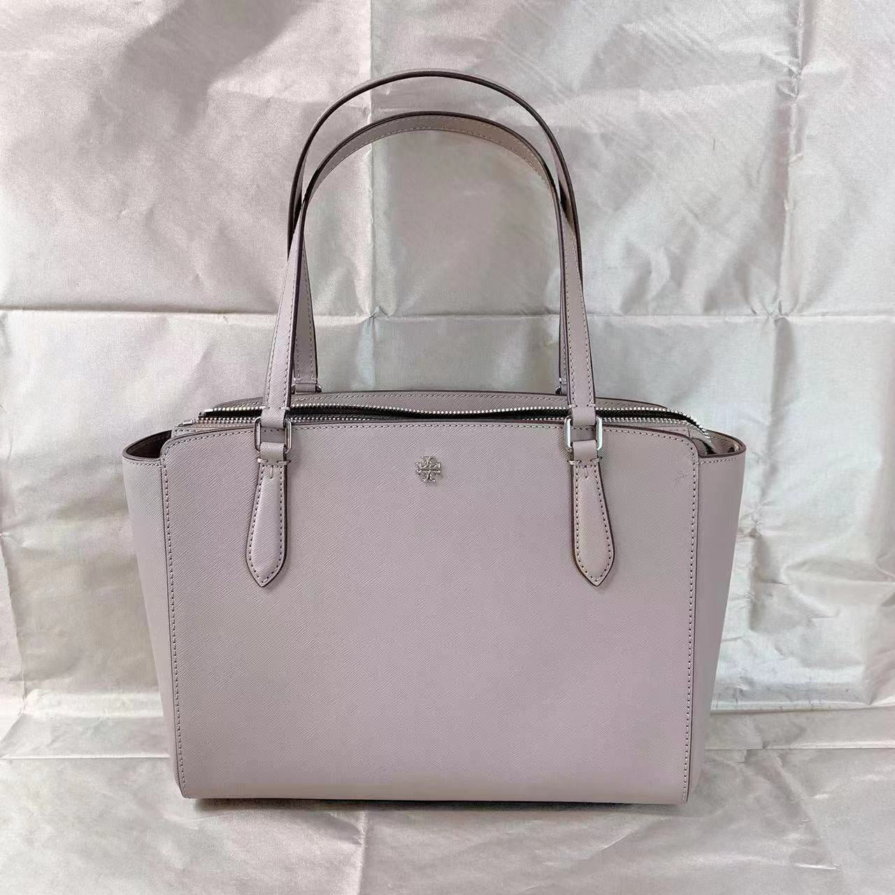 Buy Tory Burch 64188 1119 Emerson Small Top Zip Tote In Gray Heron Online  at Lowest Price in Ubuy Nepal. 874575980