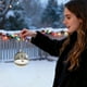 thumbnail image 4 of Adornos navideños deportivos de acrílico con pelotas deportivas | Miniaturas deportivas de baloncesto, tenis, fútbol y béisbol | Acabado acrílico duradero similar al vidrio | Regalo para atletas,, 4 of 6