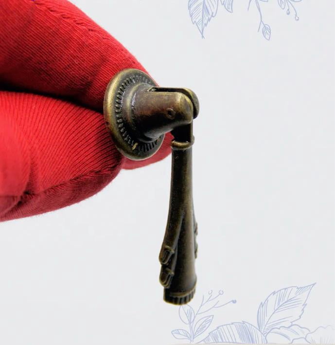 Antique Finish 4pcs Vintage Bronze Zinc Alloy Cabinet Handles - Ornate Design Polished Metal Knobs for Dressers, Wardrobes & Kitchen Cupboards